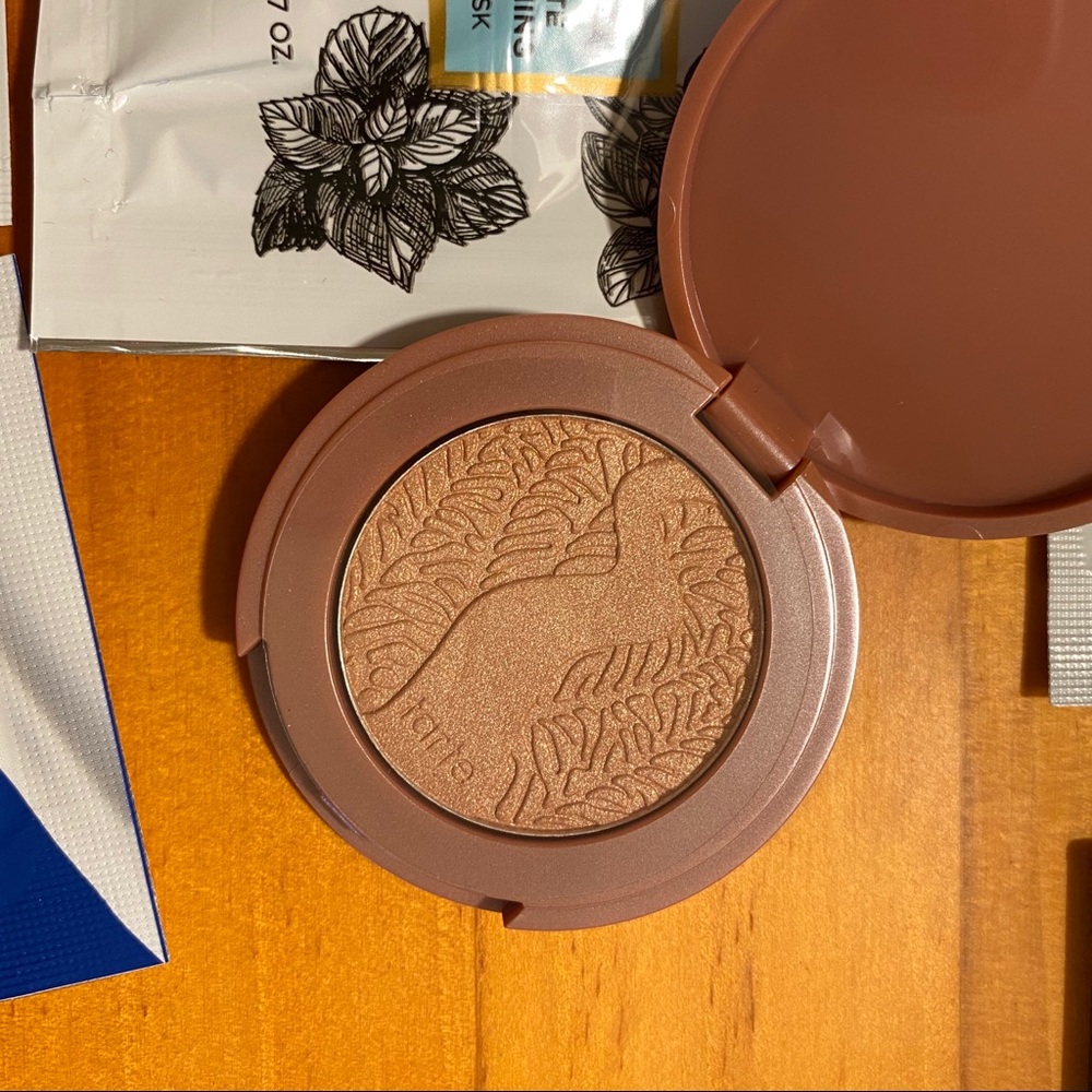 Makeup Sample - Picture 7 of 7